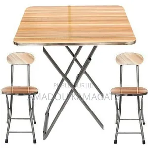 Table Pliante + 2 Chaises