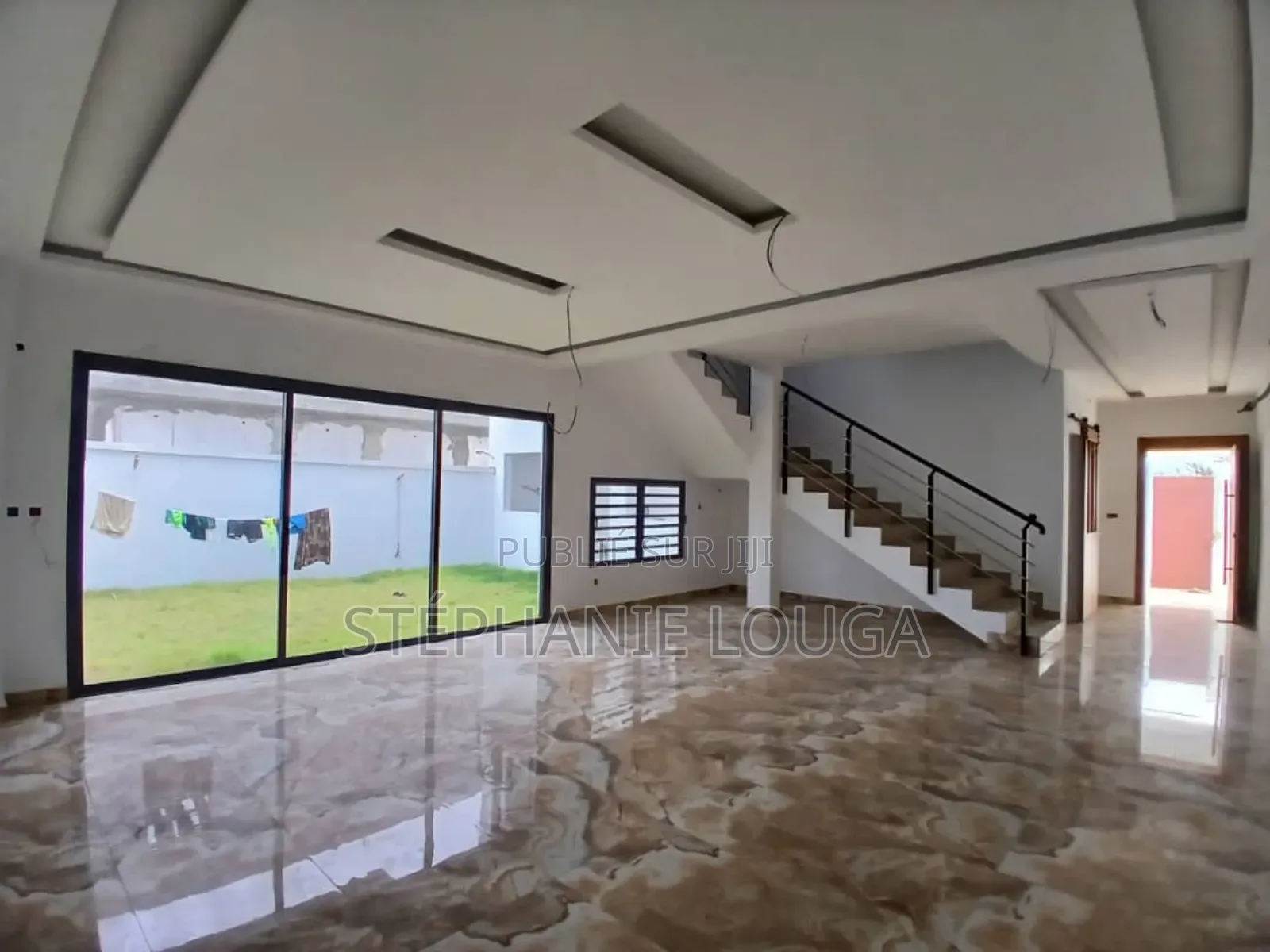 3chbre Duplex dans Grand Bassam Motobé à Louer