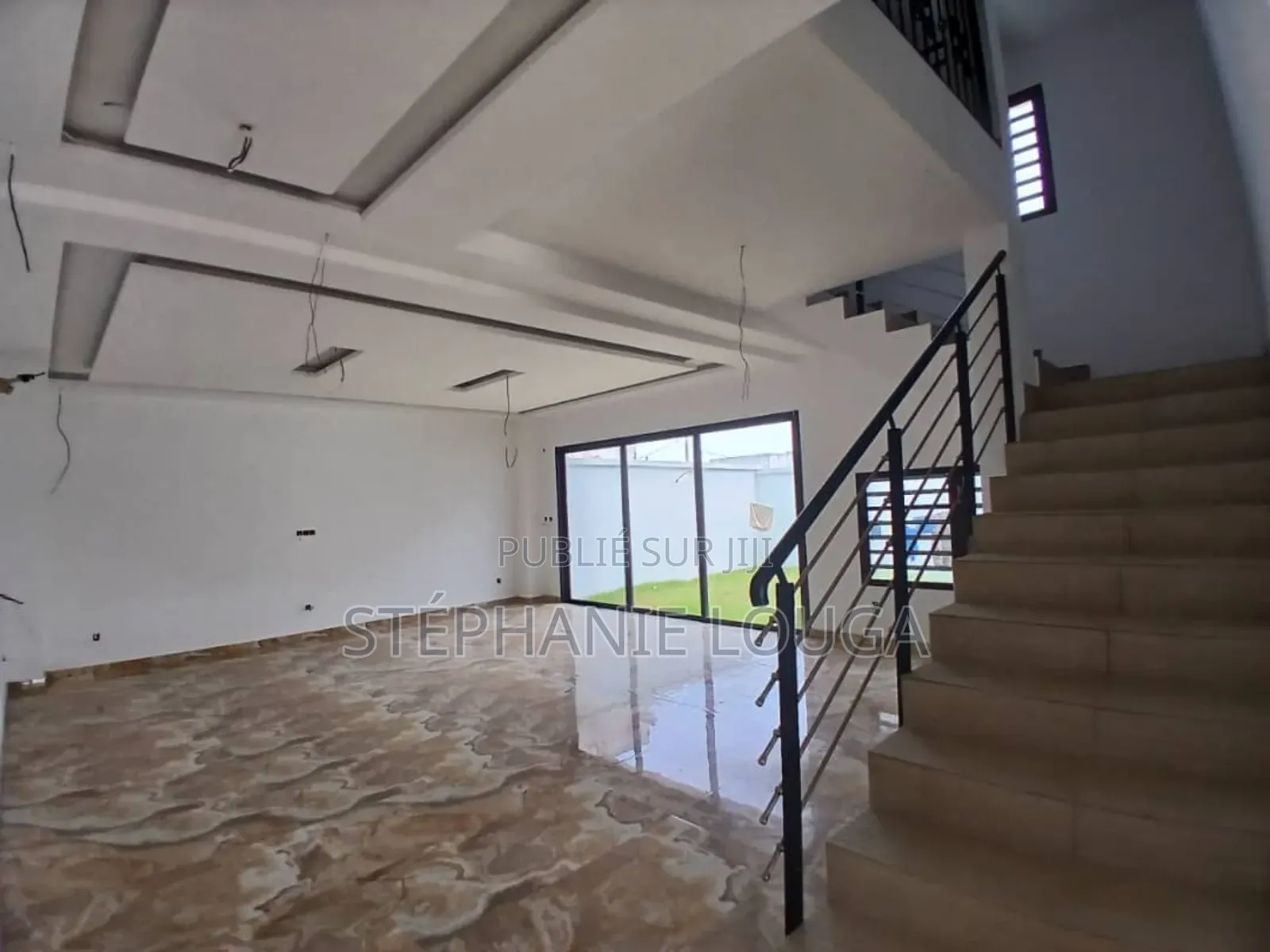 3chbre Duplex dans Grand Bassam Motobé à Louer