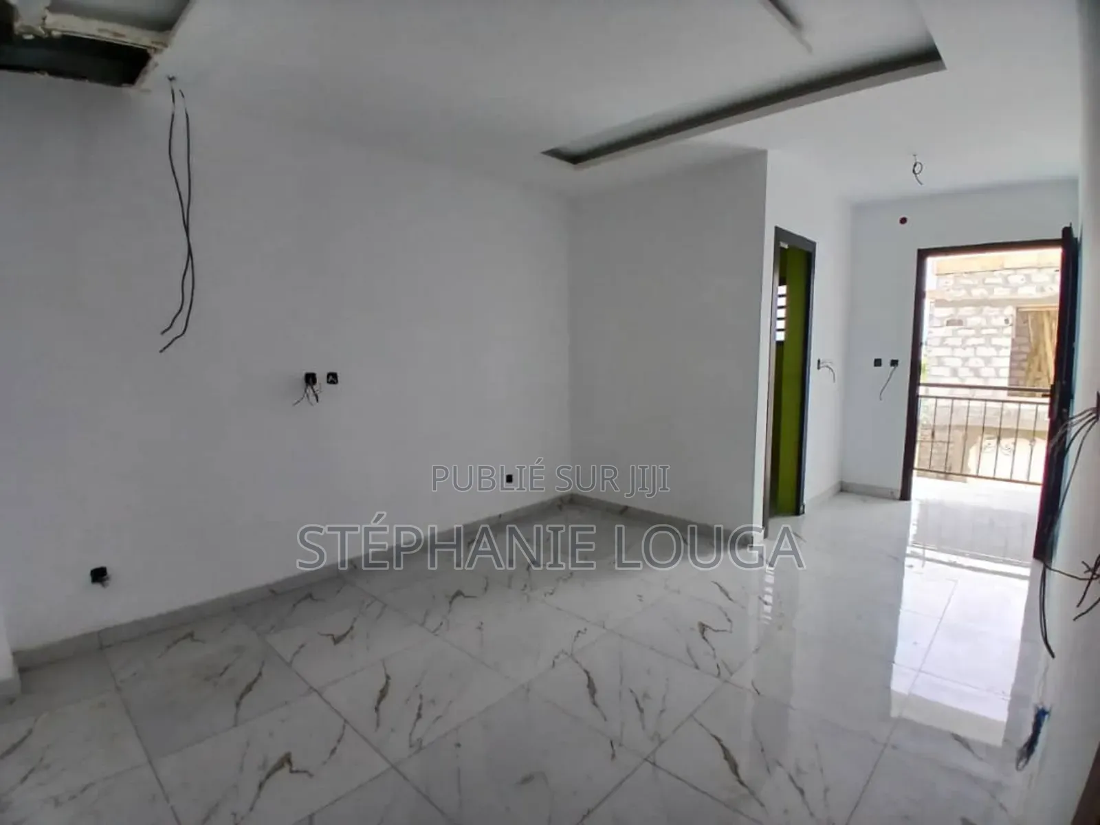 3chbre Duplex dans Grand Bassam Motobé à Louer