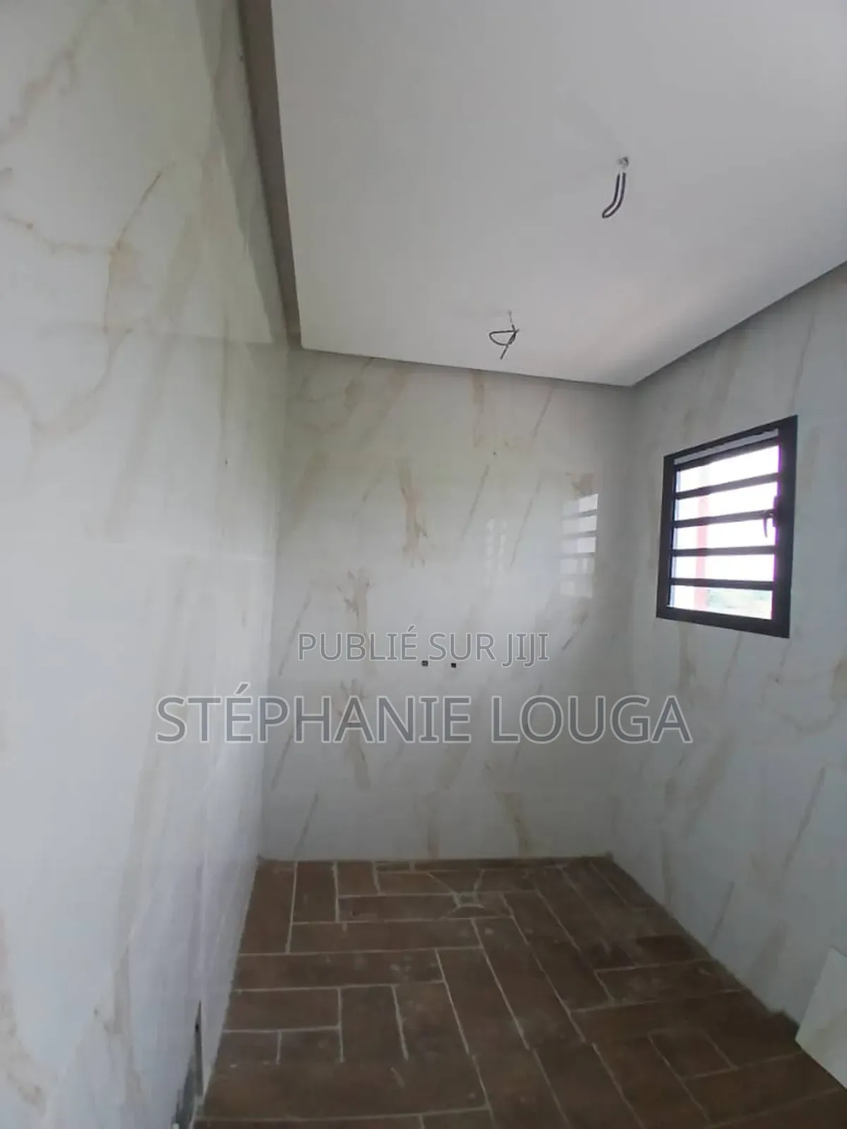 3chbre Duplex dans Grand Bassam Motobé à Louer