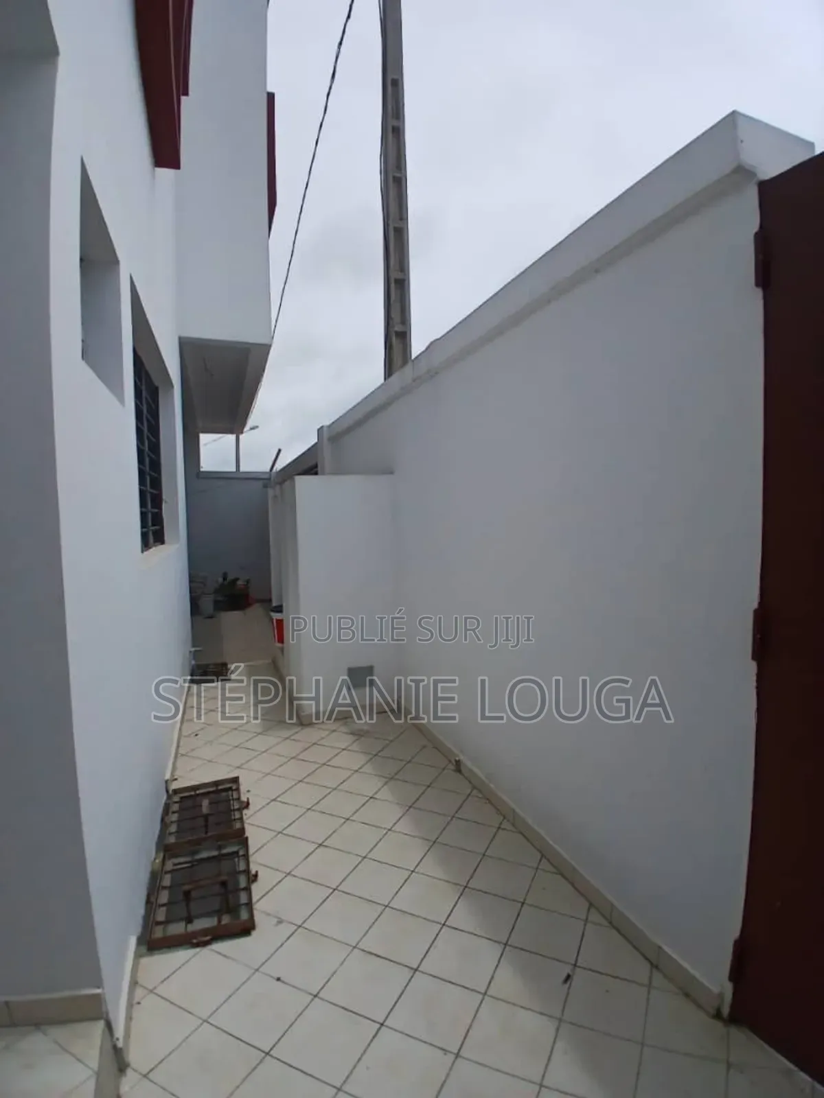 3chbre Duplex dans Grand Bassam Motobé à Louer