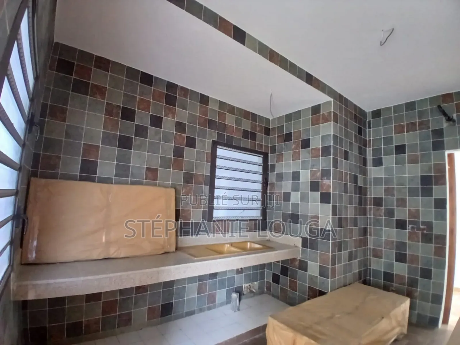 3chbre Duplex dans Grand Bassam Motobé à Louer