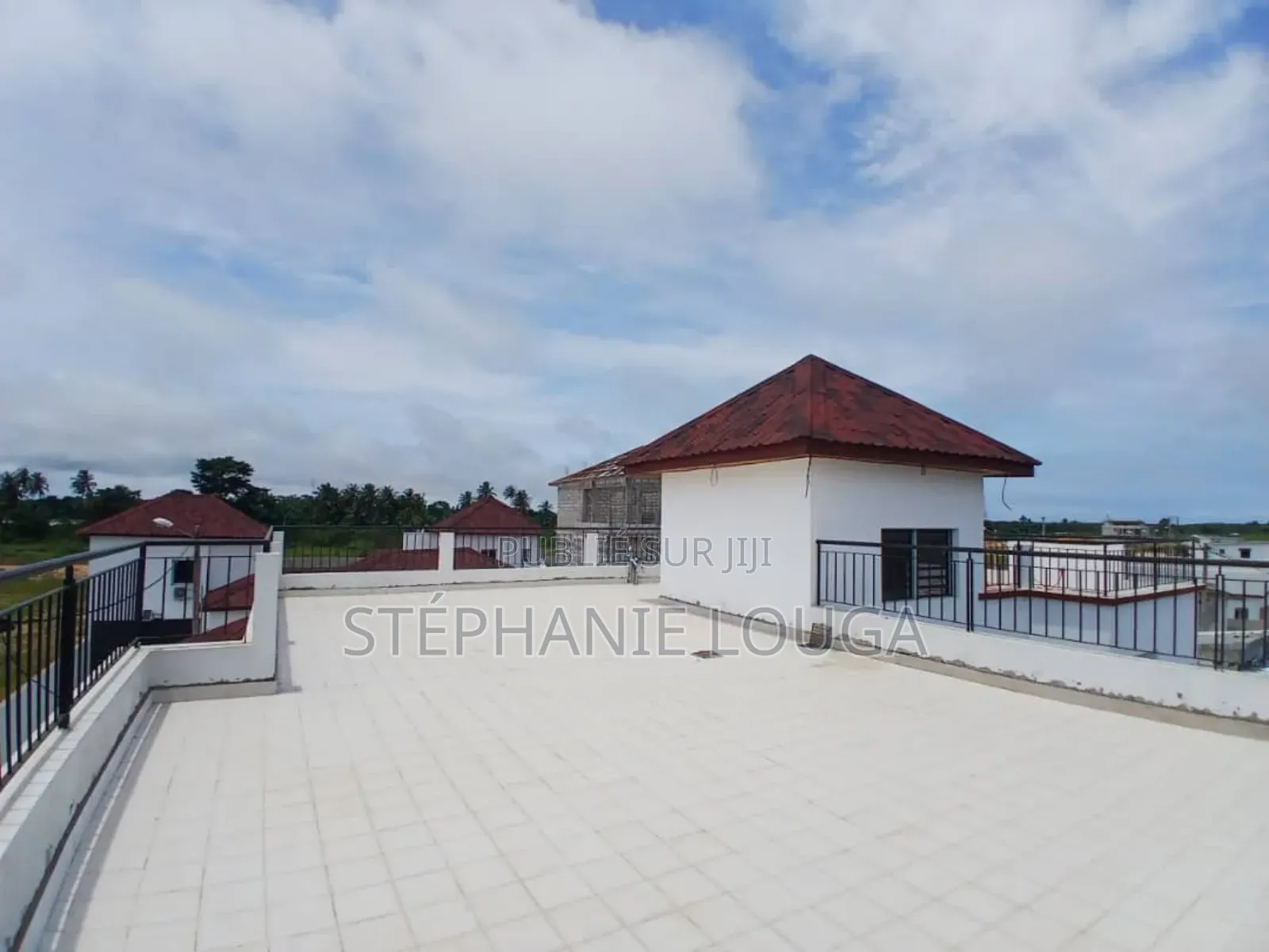 3chbre Duplex dans Grand Bassam Motobé à Louer