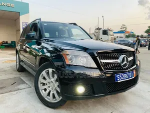 Photo - Mercedes-Benz GLK-Class 2010 Noir