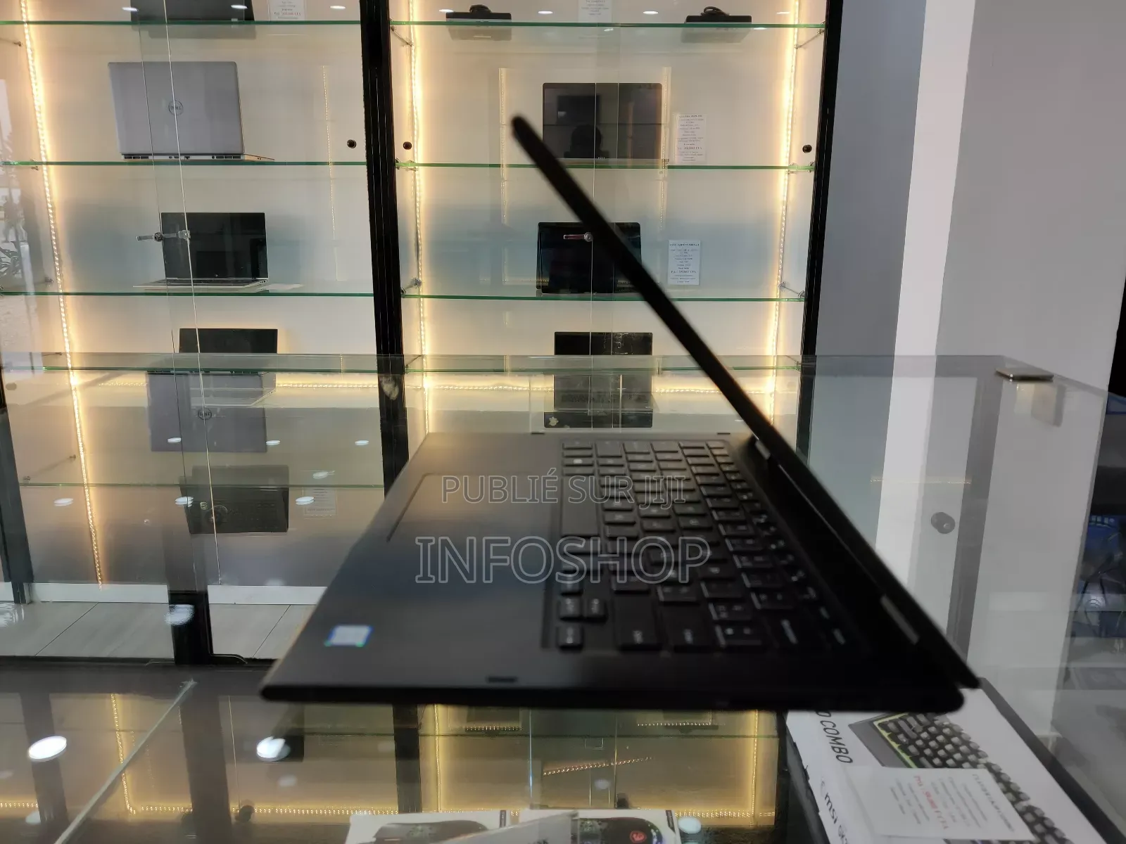 New Ordinateur Portable Dell Latitude 3390 8GB Intel Core I5 SSD 256GB