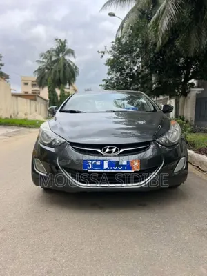 Photo - Hyundai Avante 2015 Gris