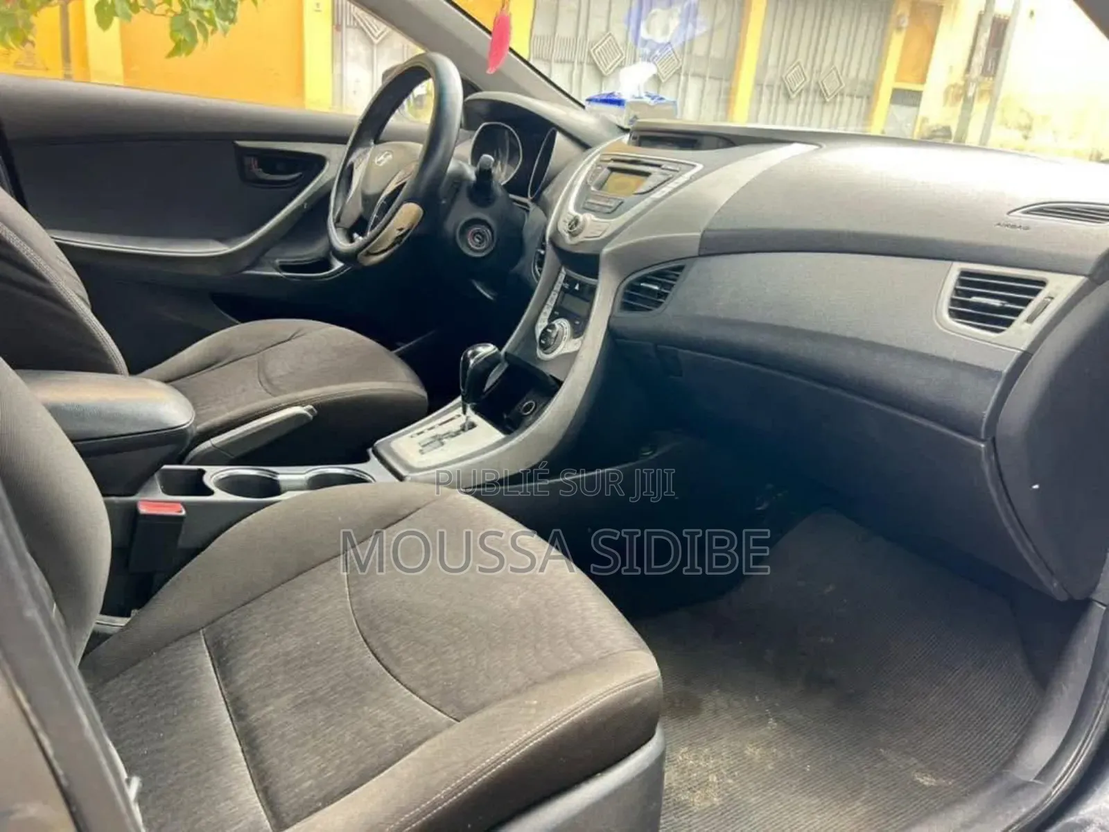 Hyundai Avante 2015 Gris