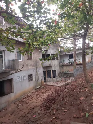 19chbre Duplex dans Zié Multi-Service, Cocody à Vendre