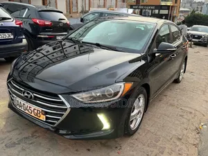 Photo - Hyundai Elantra 2018 Argenté