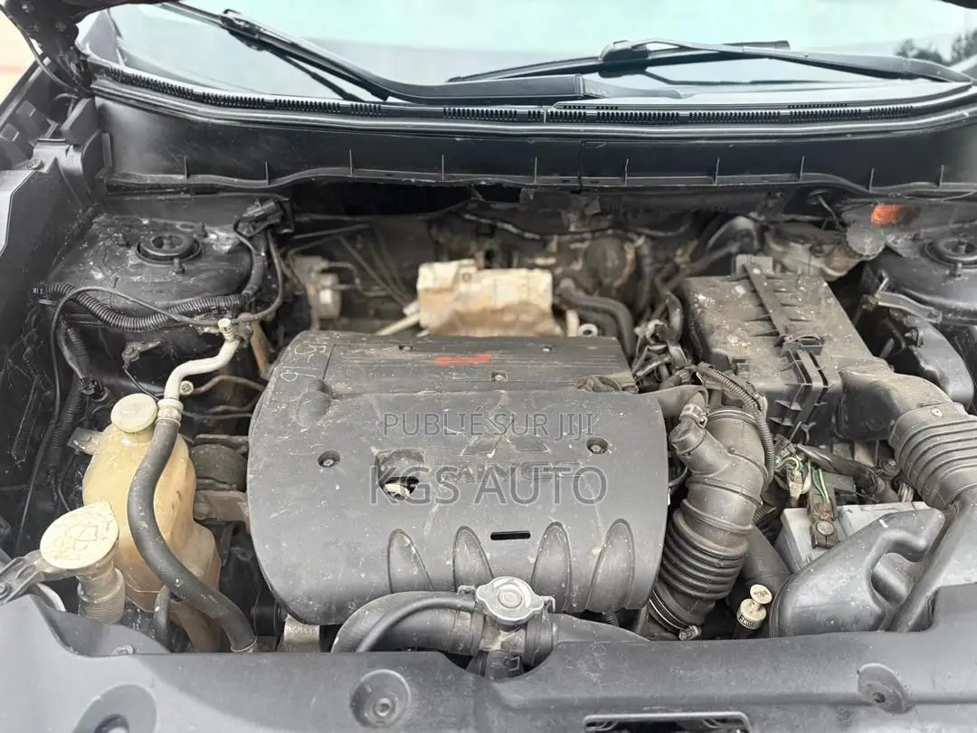 Mitsubishi RVR 2016 Noir Mat