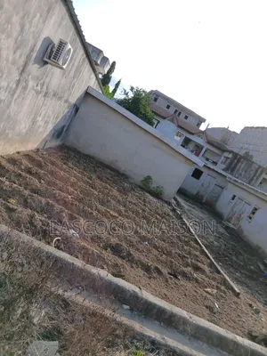 Terrain en Vente Ou en Baille