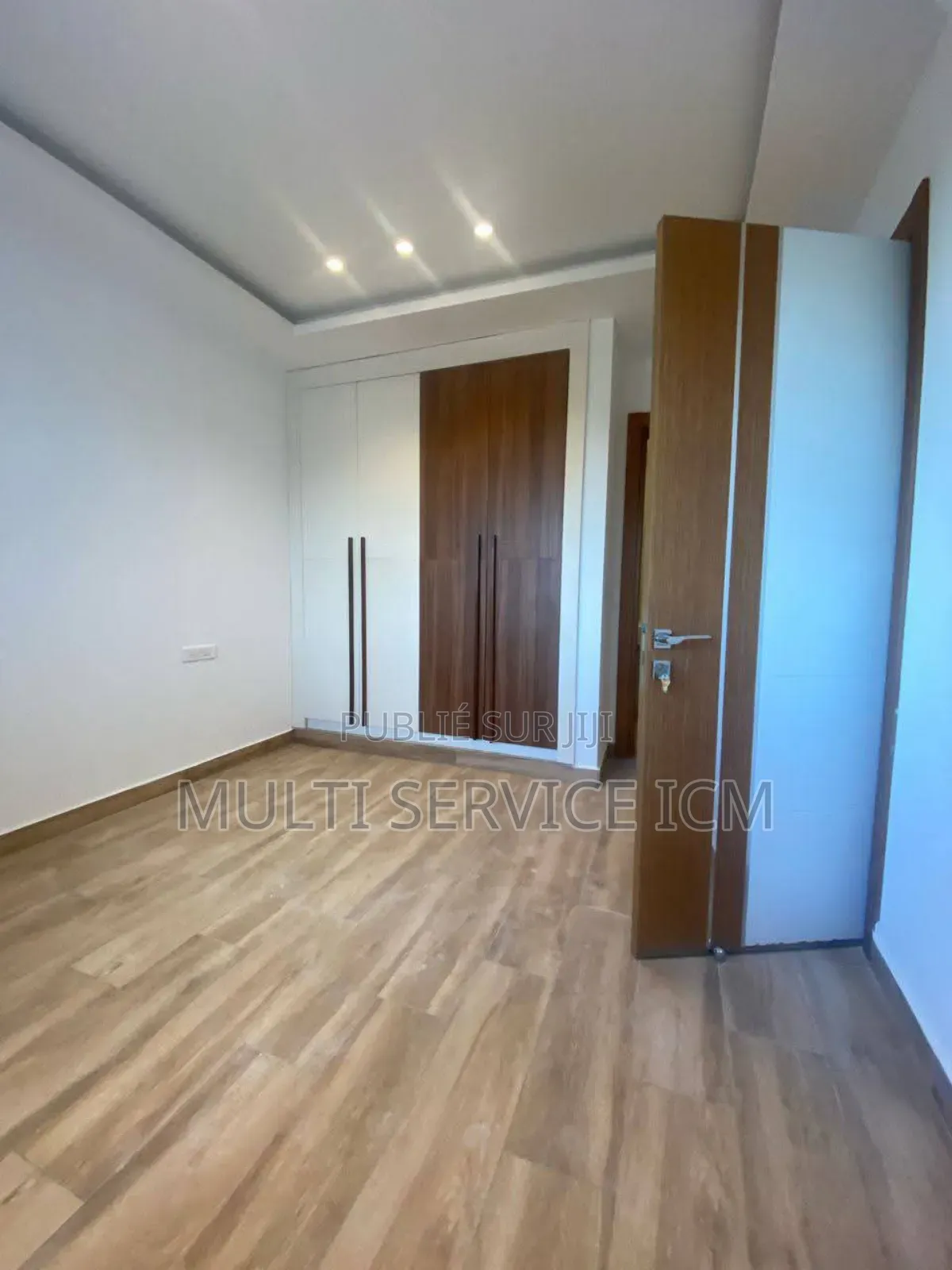 4chbre Blocs d'appartements dans Cocody à Vendre