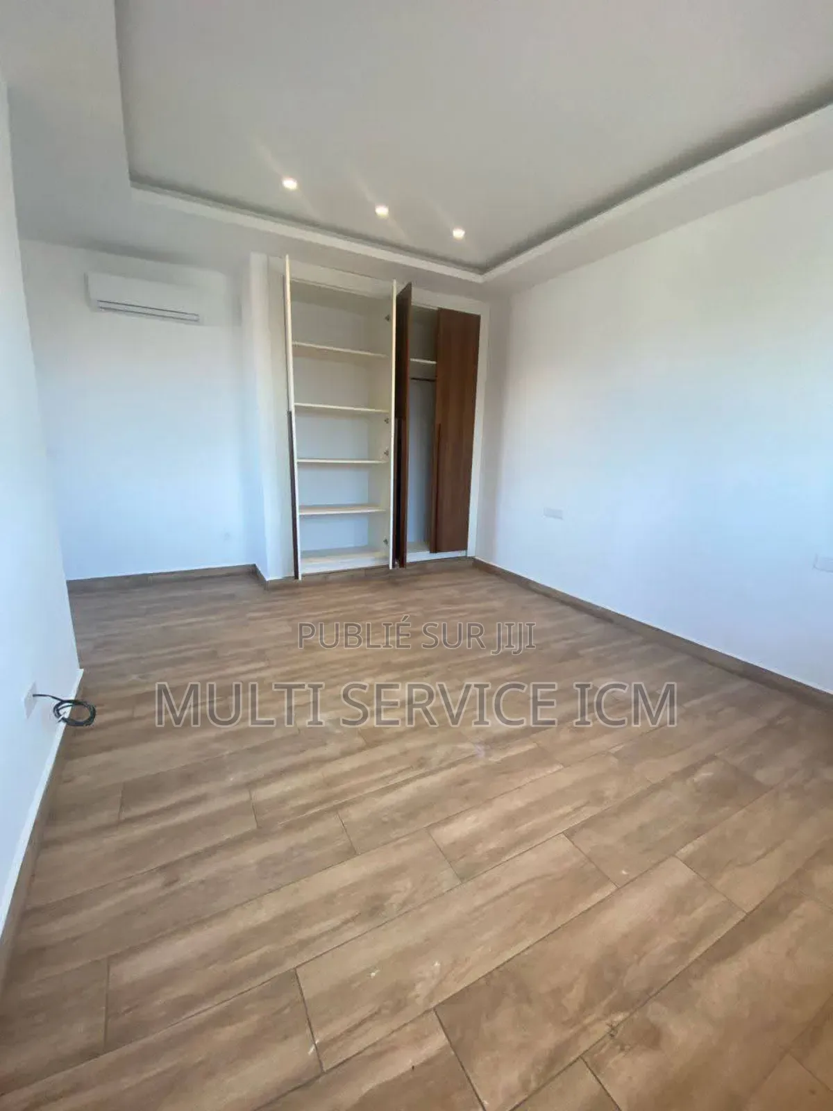 4chbre Blocs d'appartements dans Cocody à Vendre