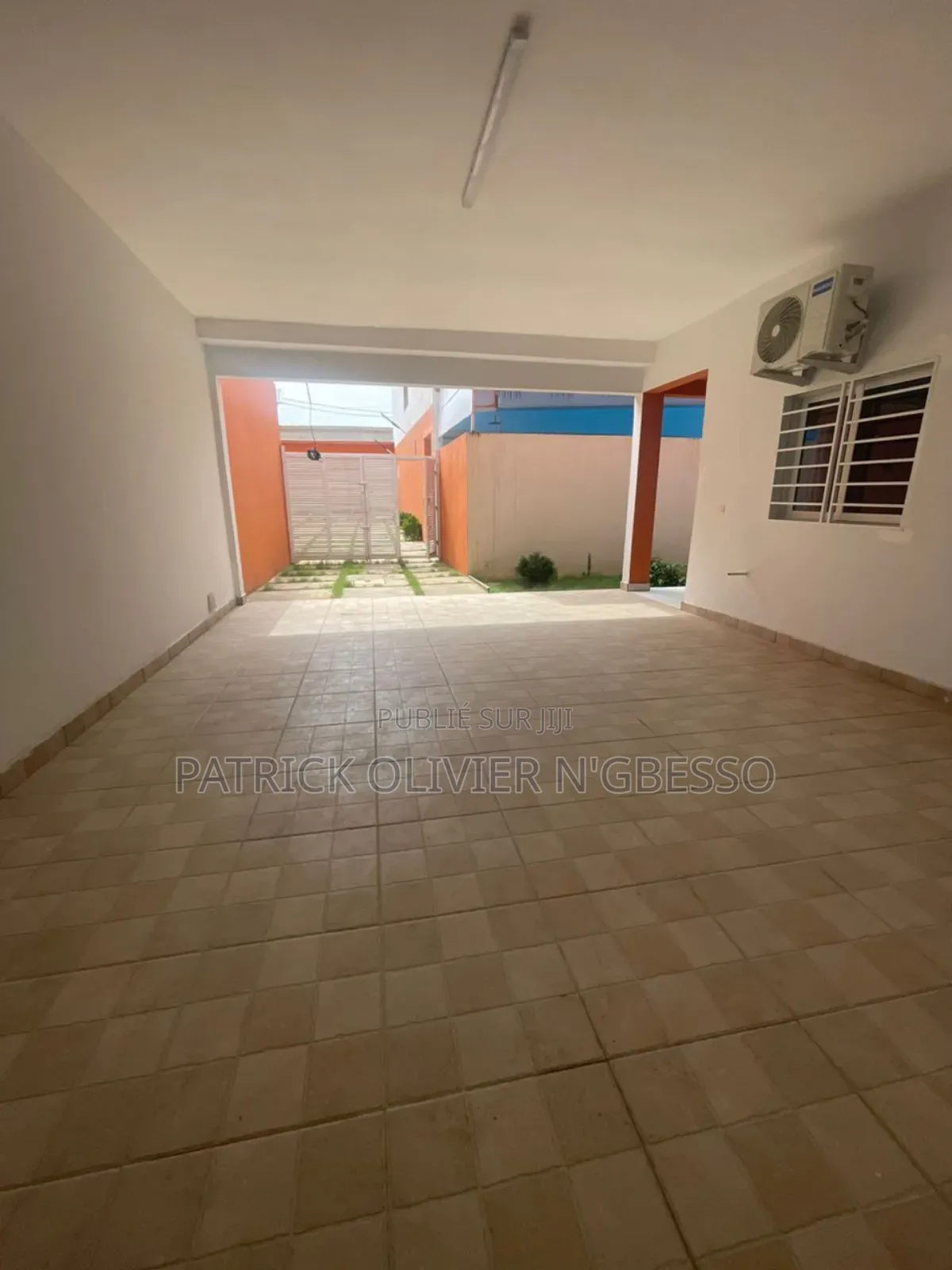 5chbre Villa dans Phoenix Tc Immo, Cocody à Louer