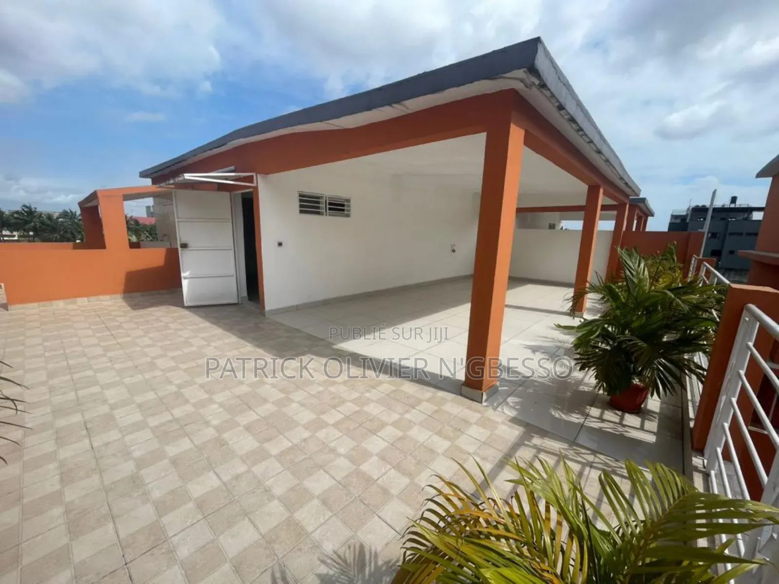 5chbre Villa dans Phoenix Tc Immo, Cocody à Louer