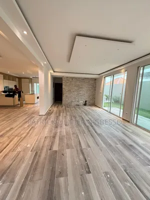 4chbre Villa dans Phoenix Tc Immo, Cocody à Louer