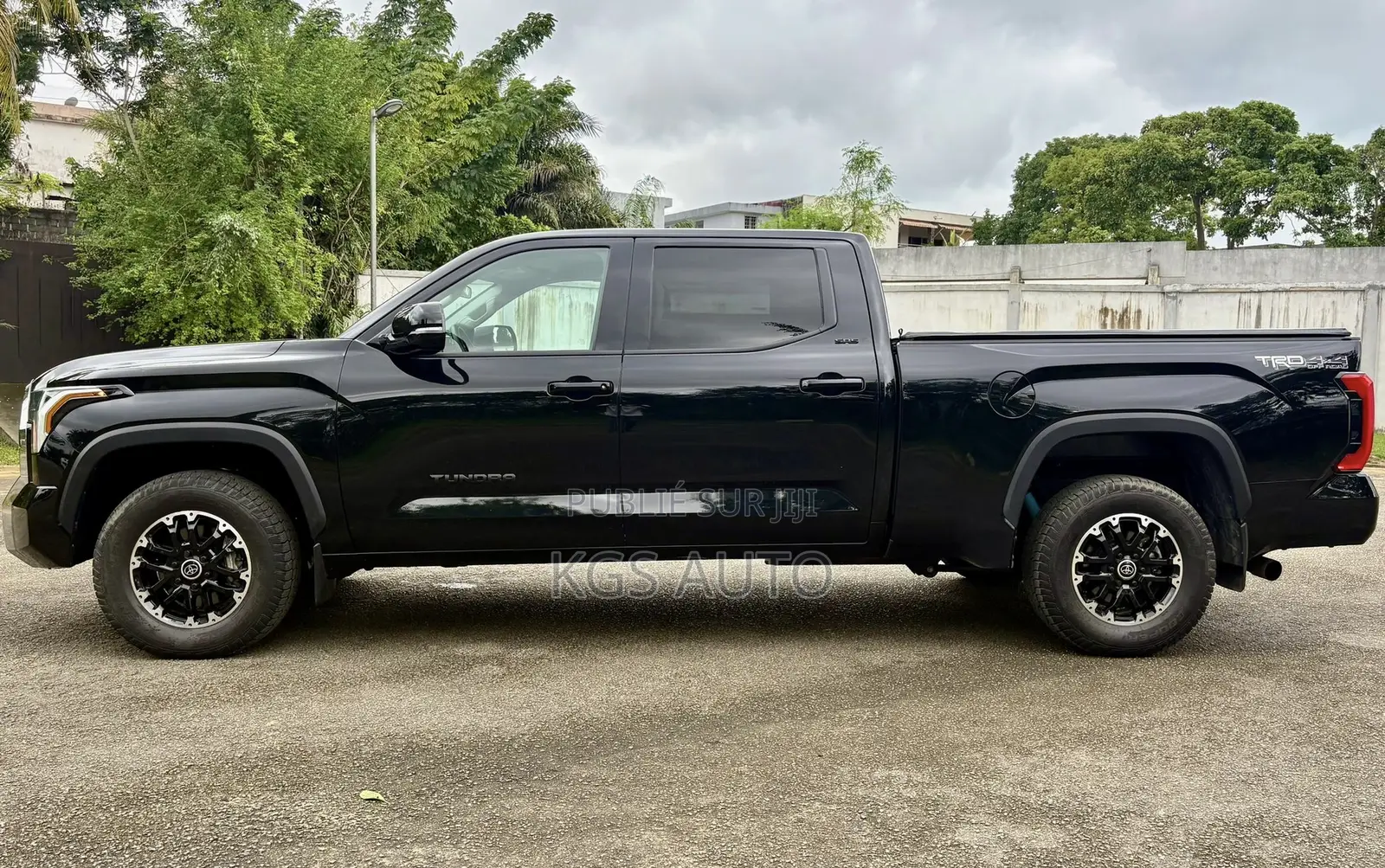 Toyota Tundra SR5 Double Cab 6.5' Bed 2024 Black