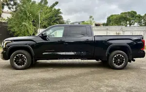 Toyota Tundra SR5 Double Cab 6.5' Bed 2024 Black