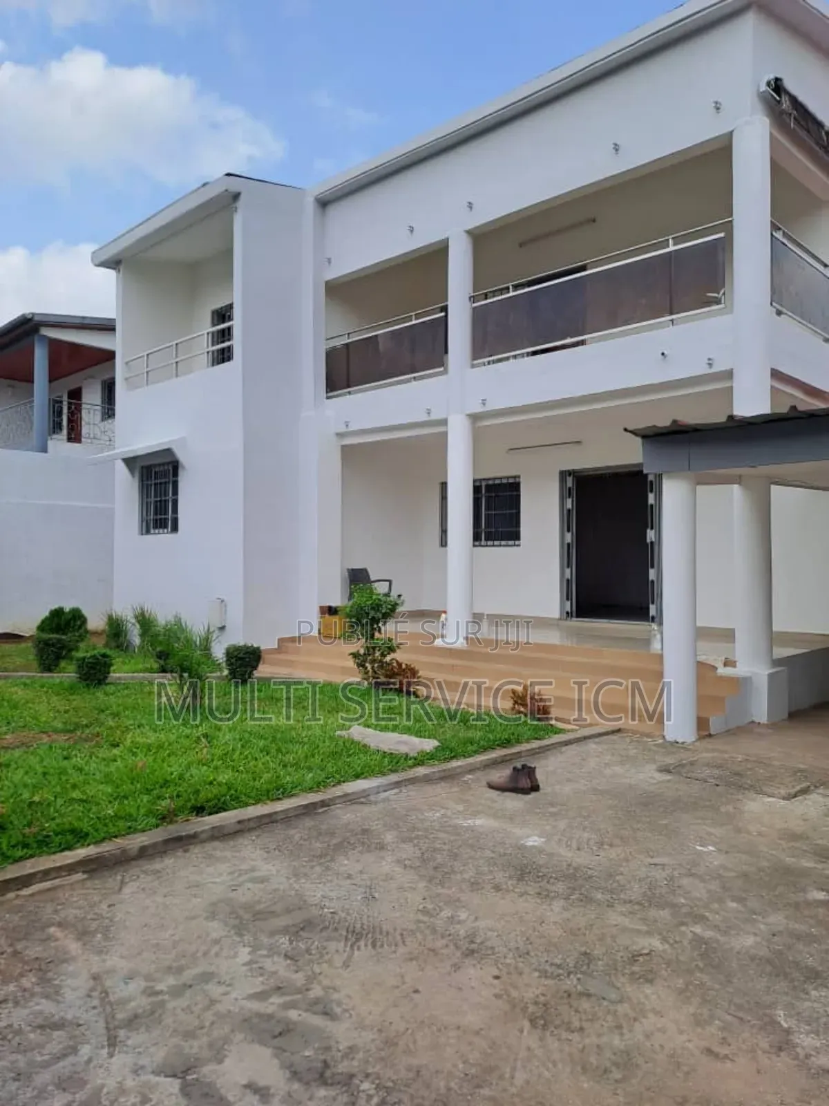 5chbre Duplex dans Ismaël Coulibaly, Cocody à Louer