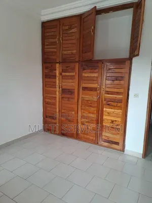 5chbre Duplex dans Ismaël Coulibaly, Cocody à Louer