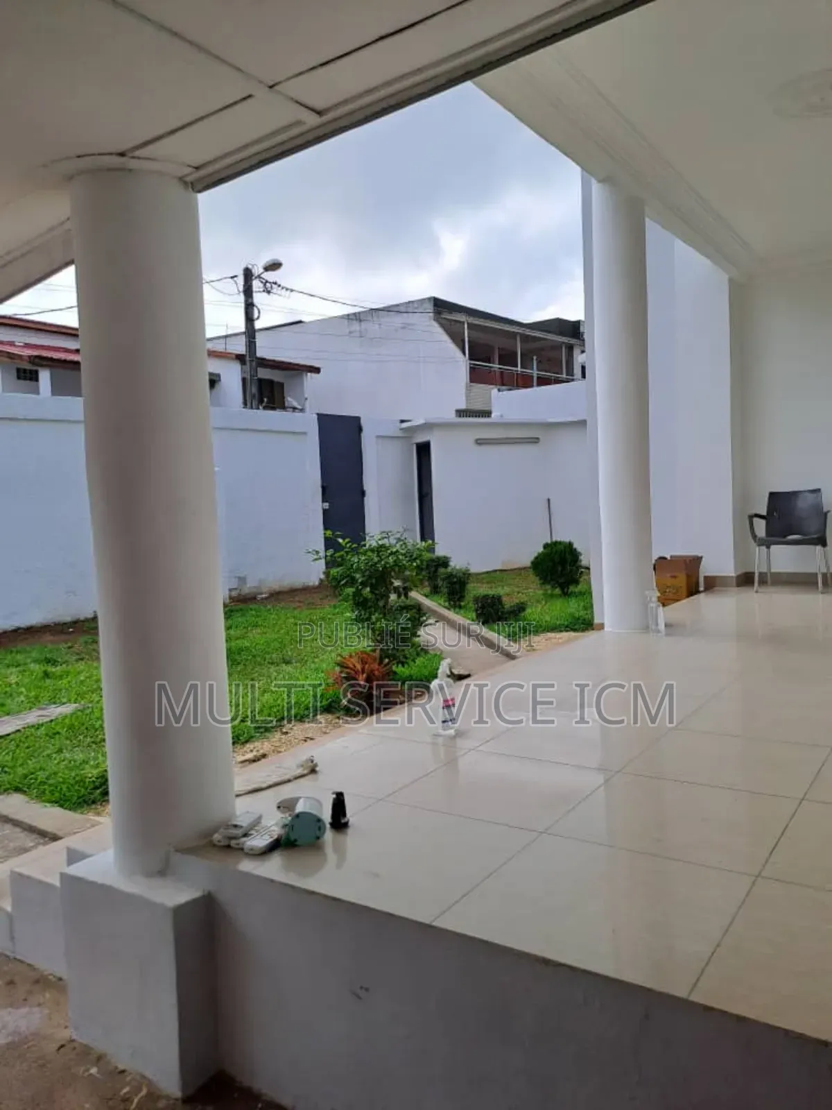 5chbre Duplex dans Ismaël Coulibaly, Cocody à Louer