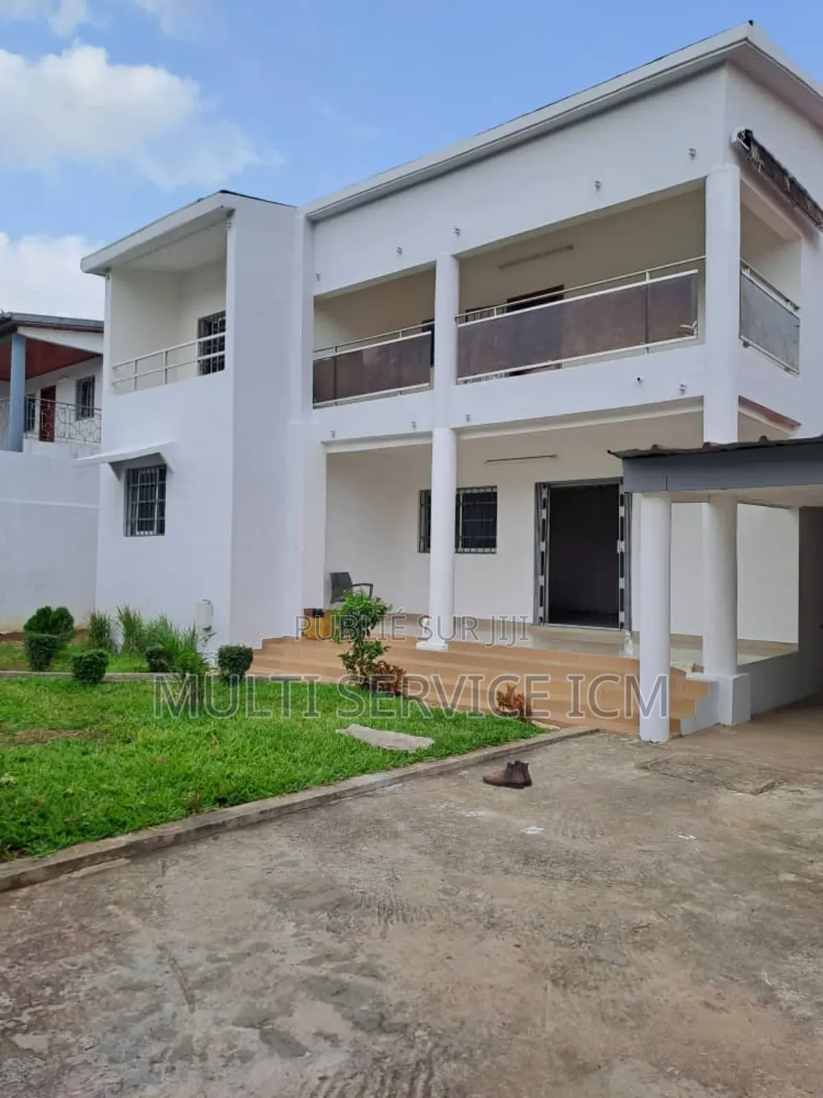5chbre Duplex dans Ismaël Coulibaly, Cocody à Louer