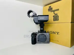Camera Cinema Professionel Sony Fx3 Neuf Avec La Manche