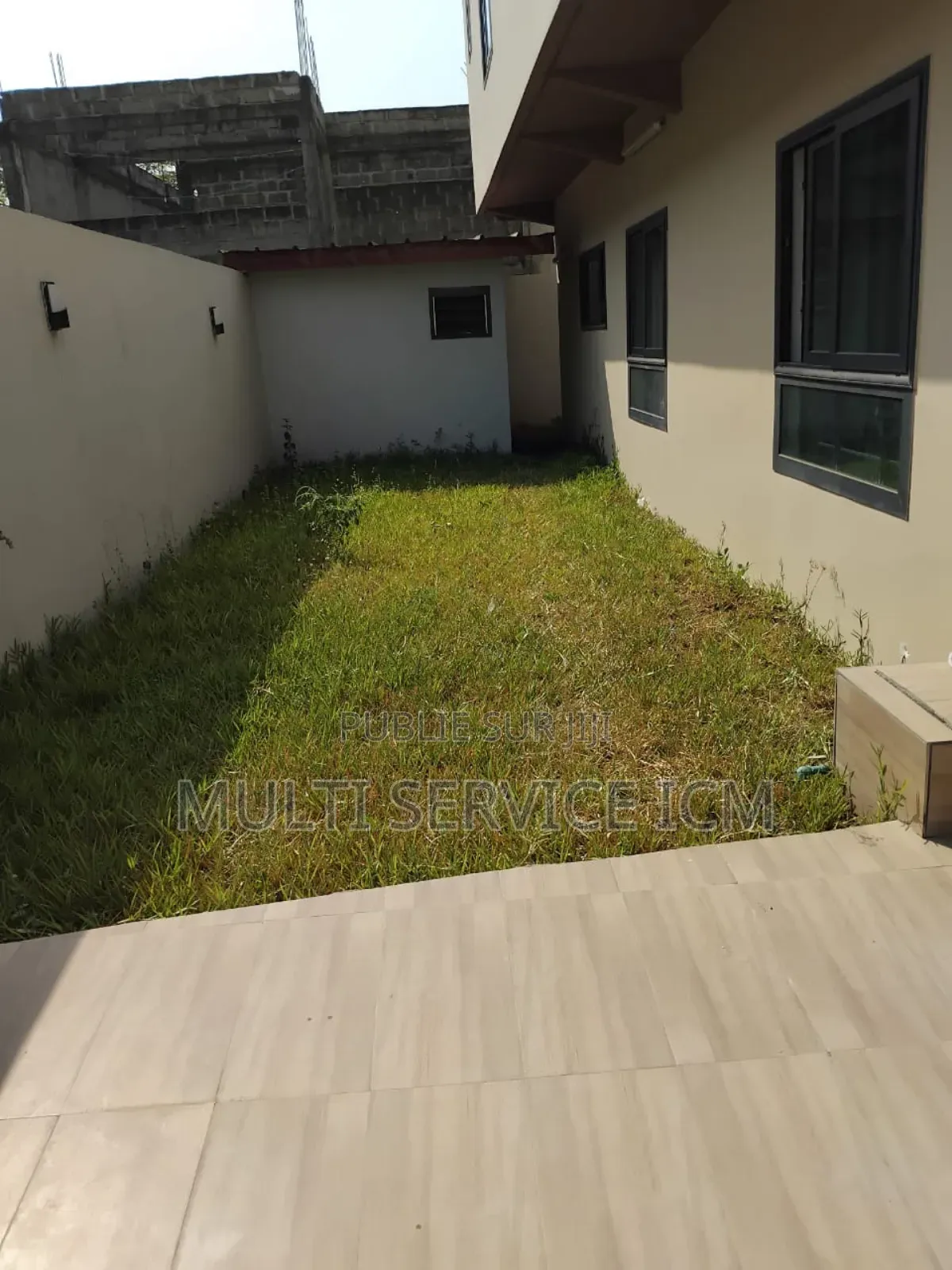 13chbre Duplex dans Ismaël Coulibaly, Cocody à Vendre