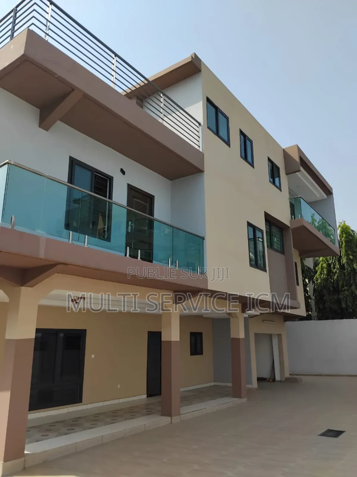 13chbre Duplex dans Ismaël Coulibaly, Cocody à Vendre