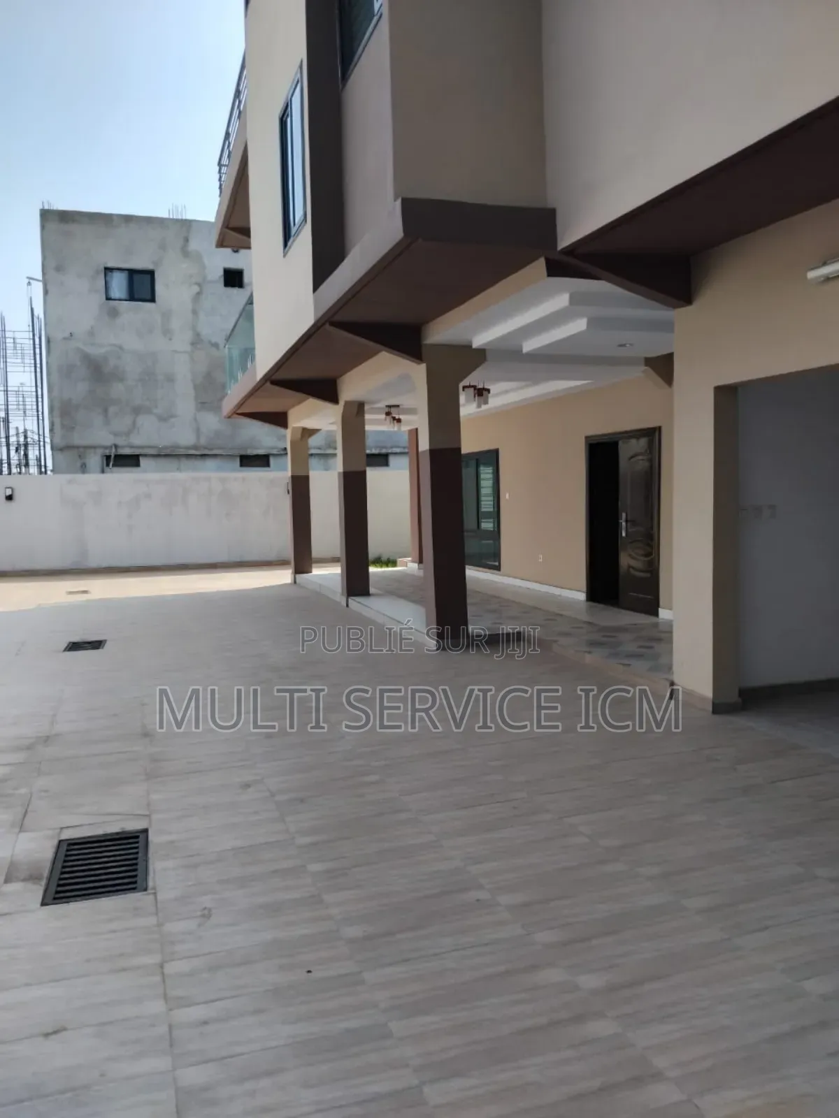 13chbre Duplex dans Ismaël Coulibaly, Cocody à Vendre