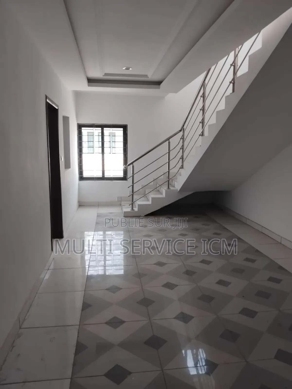 13chbre Duplex dans Ismaël Coulibaly, Cocody à Vendre