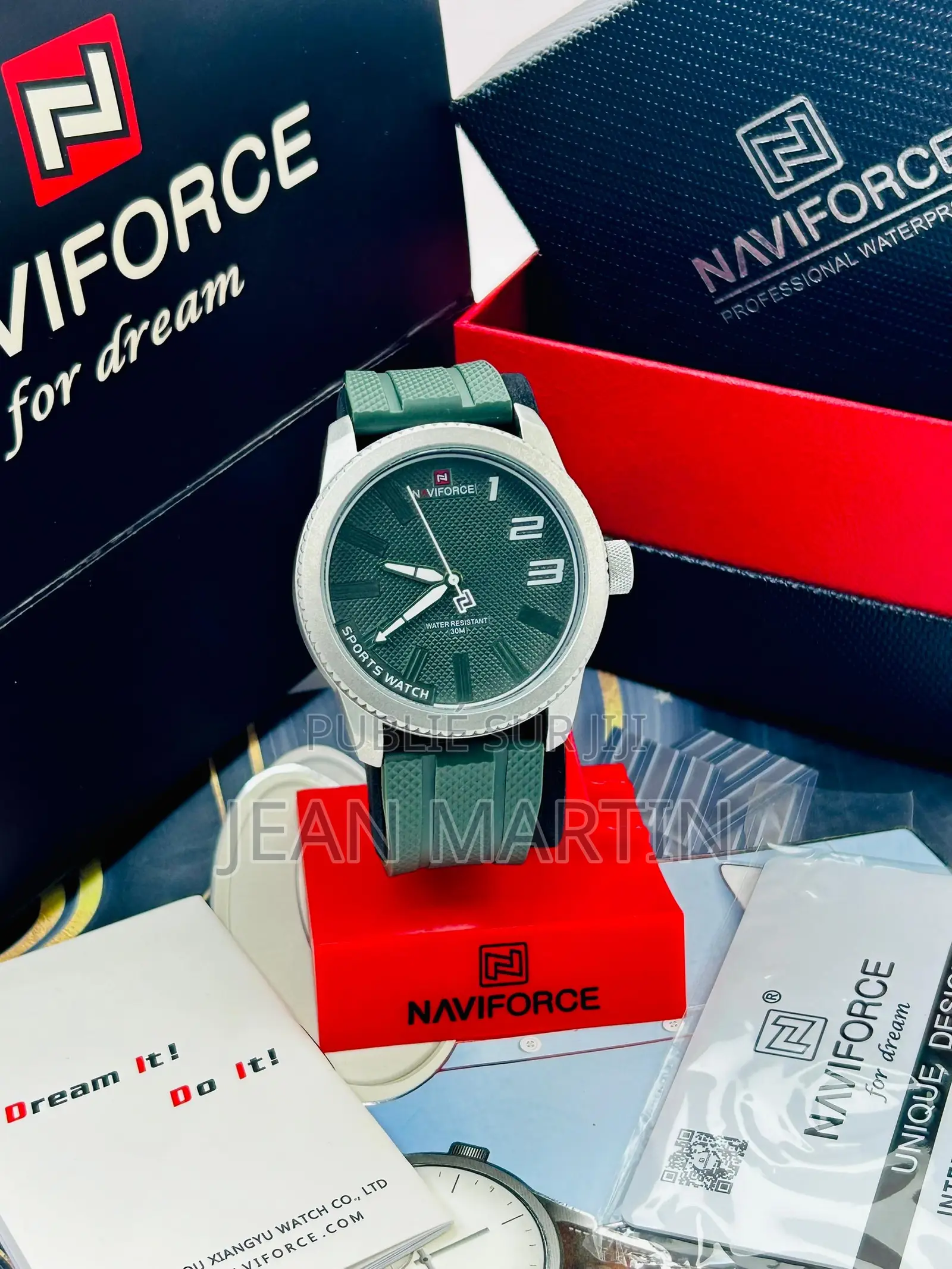 Montre De Luxe en Promo