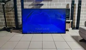 Lg Smart Tv Led 65uk64 De 65 Pouces Avec Écran Fissuré