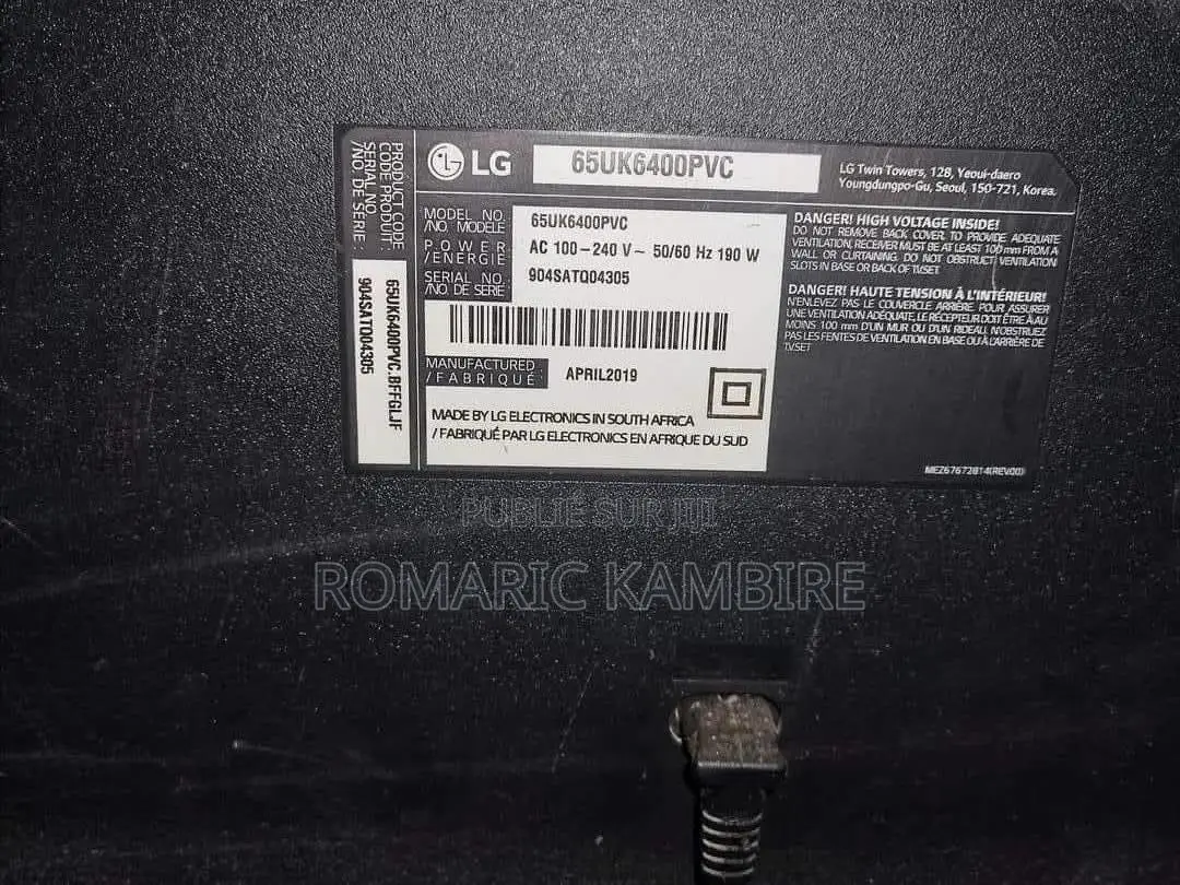 Lg Smart Tv Led 65uk64 De 65 Pouces Avec Écran Fissuré