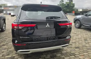 Photo - New Mitsubishi Outlander 2025 Black