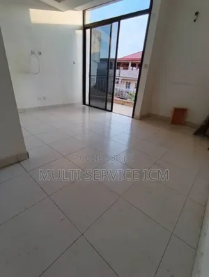 3chbre Duplex dans Ismaël Coulibaly, Cocody à Vendre