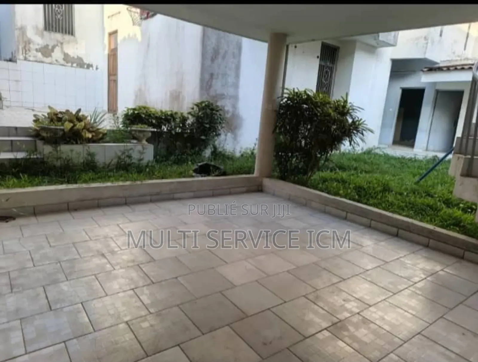 3chbre Duplex dans Ismaël Coulibaly, Cocody à Vendre