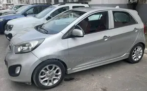 Photo - Kia Picanto 2012 Gris