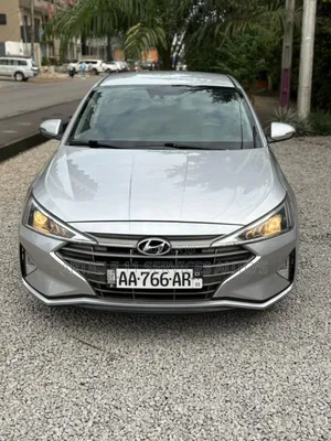 Photo - Hyundai Elantra SE 2020 Gris