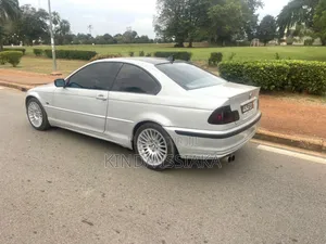 Photo - BMW 318i 2002 Gris