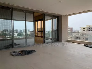 4chbre Appartement dans G.F.J Immobilier, Cocody à Louer