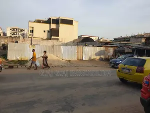 Photo - Terrain en Vente