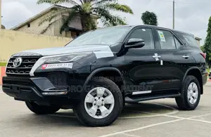 Toyota Fortuner 2025 Noir Mat