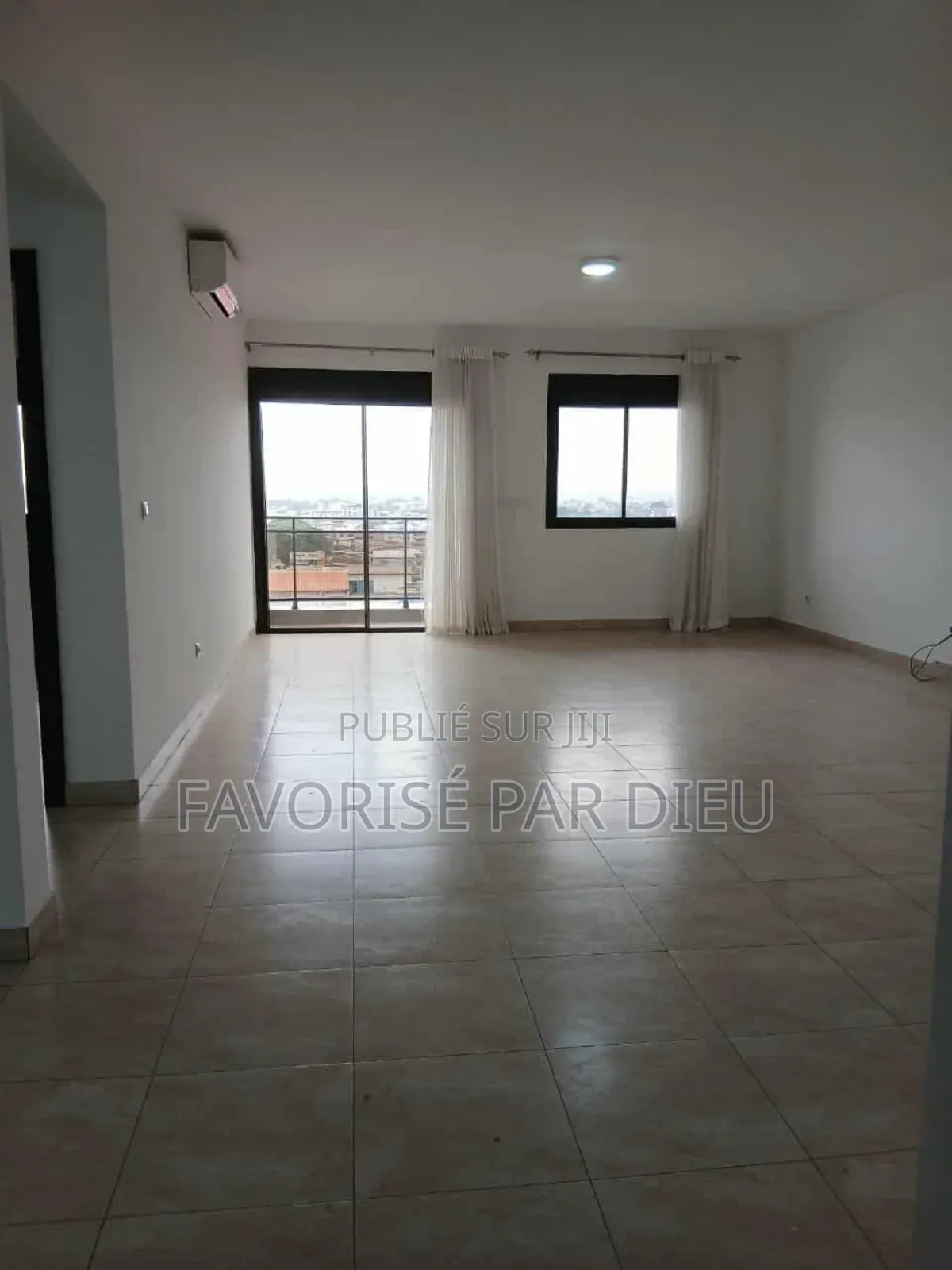 3chbre Appartement dans Marcory à Louer