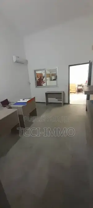 3chbre Duplex dans Tcci Sarl, Cocody à Louer