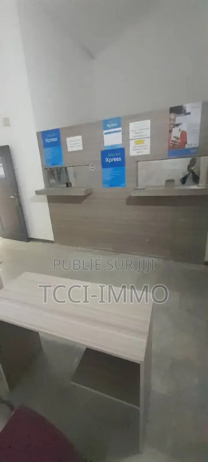 3chbre Duplex dans Tcci Sarl, Cocody à Louer