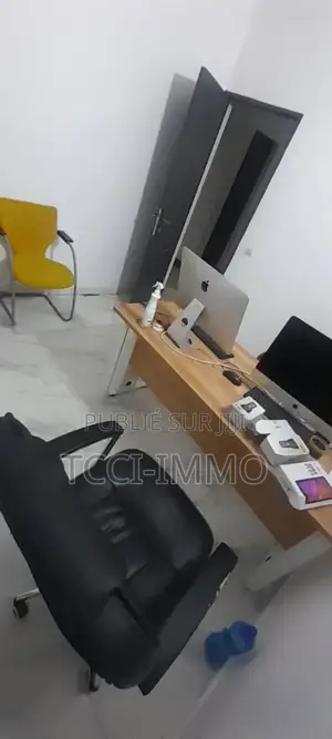 3chbre Duplex dans Tcci Sarl, Cocody à Louer