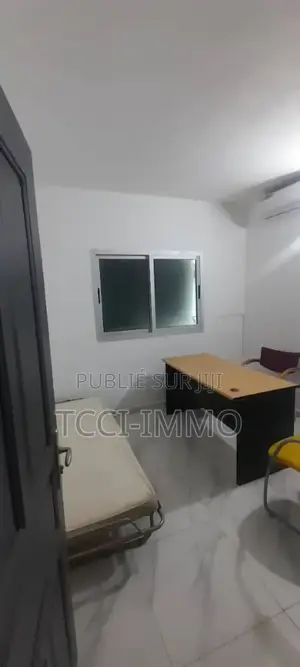 3chbre Duplex dans Tcci Sarl, Cocody à Louer