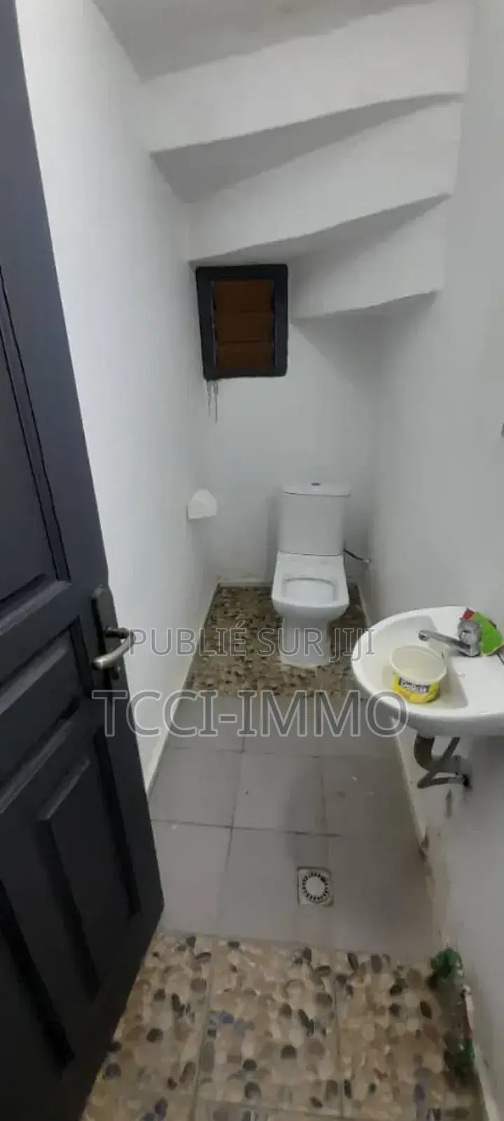 3chbre Duplex dans Tcci Sarl, Cocody à Louer